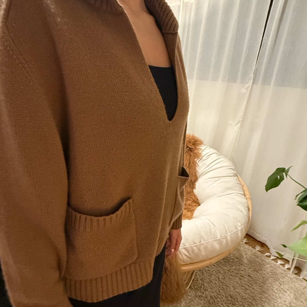 Cashmere Tan V-Neck Sweater with Pockets - Picture 9 of 14